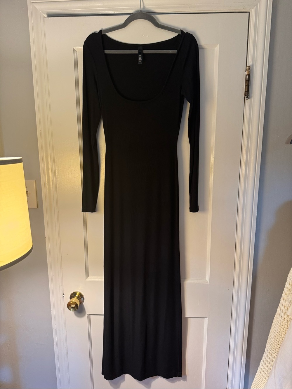 SKIMS Black Long Sleeve Scoop-Neck Maxi Dress - Picture 4 of 6